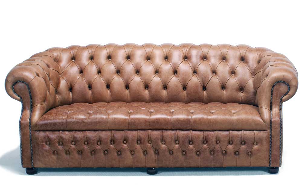 antique-green-leather-chesterfield-sofas
