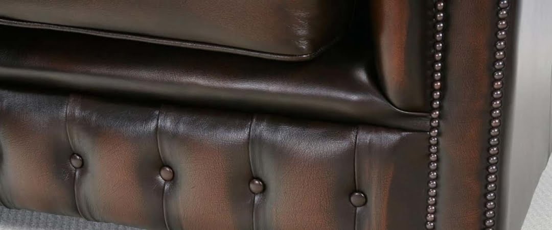 divano ad angolo Chesterfield