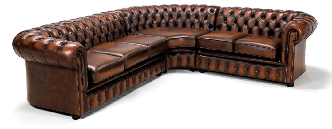 sofá chesterfield de canto bege 1 | Sofá de canto Tan Chesterfield sofá chesterfield de canto bege