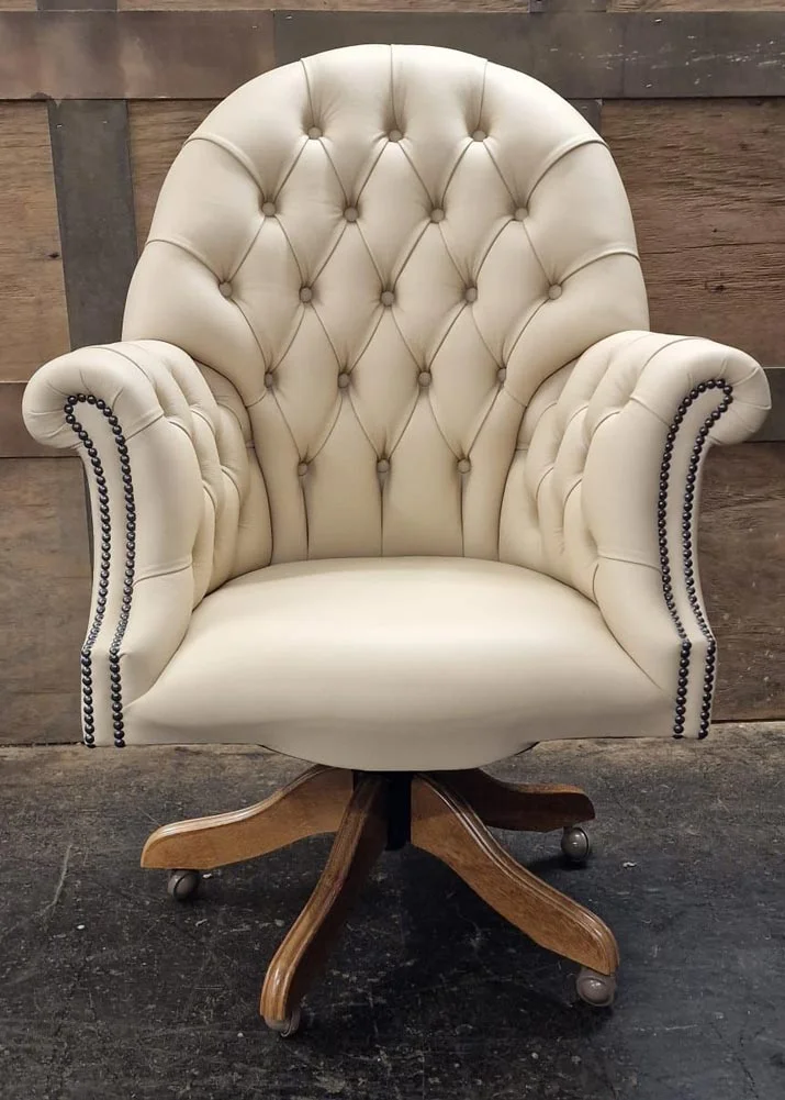 regissørstol i hvitt skinn | Leather Director-stolsalg - £650 regissørstol i hvitt skinn